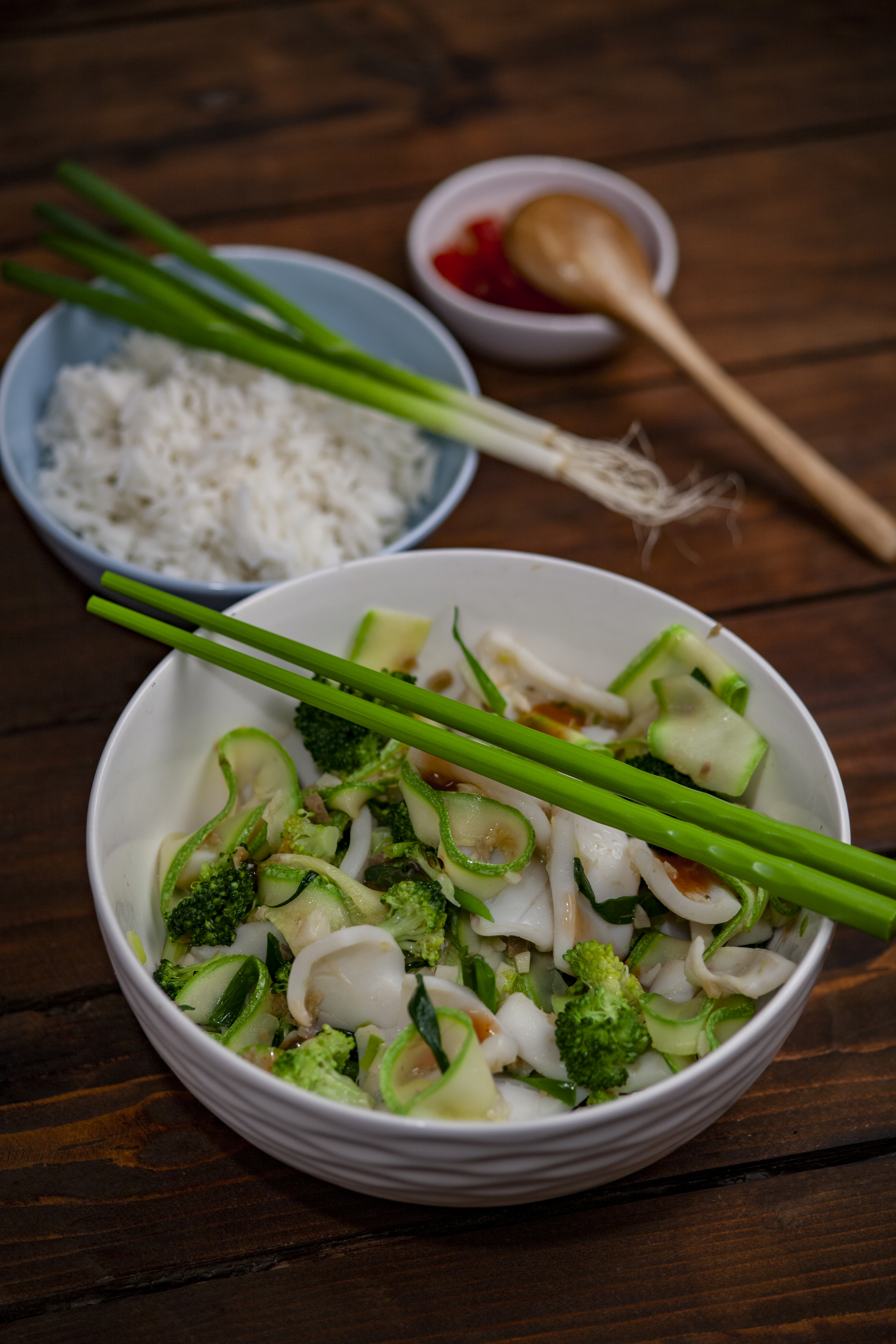 Стир-фрай из кальмара с овощами