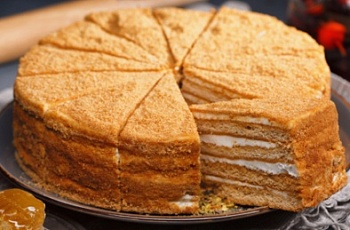 Изображение товара Торт Медовик (12 порций/ 1,4кг) Чизберри зам., Россия