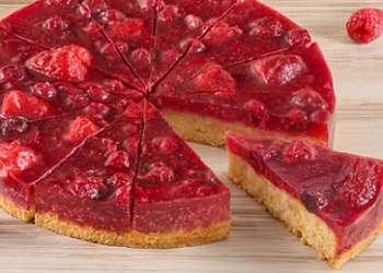Пирог Ягодный с кокосом Betty's cake (1,32 кг/12 порций) зам., Россия