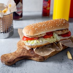 Булочка для датского хот-дога с кунжутом 170 мм (60г х 36 шт) Bagerstat Foodservice зам., Россия