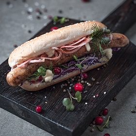 Булочка для датского хот-дога с кунжутом 170 мм (60г х 36 шт) Bagerstat Foodservice зам., Россия