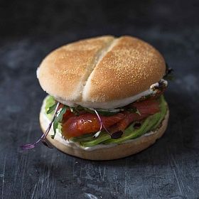 Булочка для бургера Солнечная 114 мм (72г х 30 шт) Bagerstat Foodservice зам., Россия