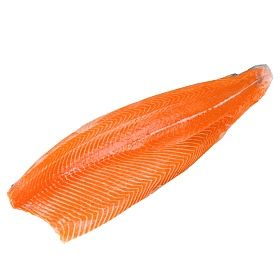 Филе форели слабосоленое на коже, 1/2 тушки ТРИМ С Санта Бремор зам., Беларусь