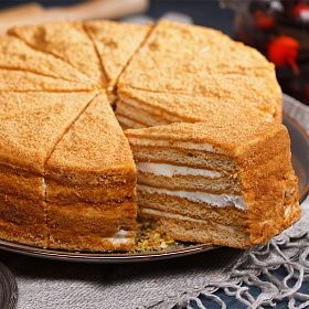 Торт Медовик Чизберри (1,4 кг/ 12 порций)